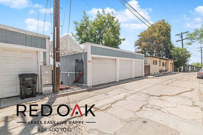 Building Photo - 474 1/2 Crane Blvd-474 1/2