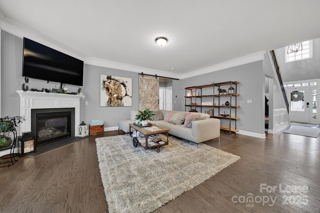 Building Photo - 1389 Overlea Pl NW