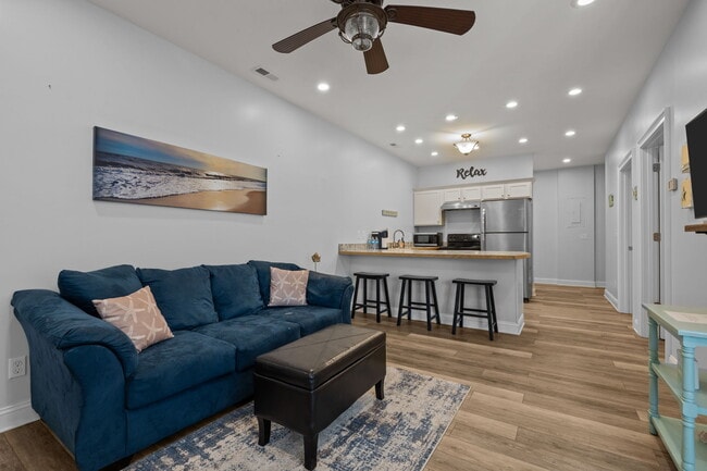 Building Photo - 360 Island Rd