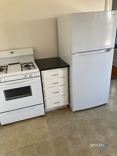 Building Photo - 89 Town Hill Ave