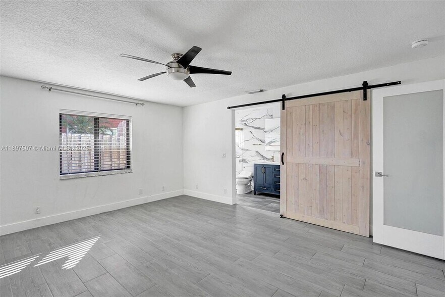 Building Photo - 8105 SW 10th St