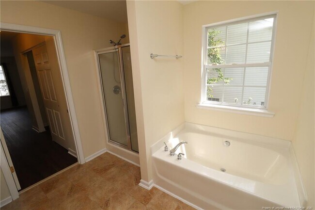 Building Photo - 2114 Frissell Ave