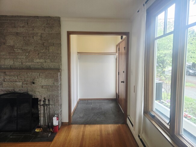 Building Photo - 4013 Bagley Ave N