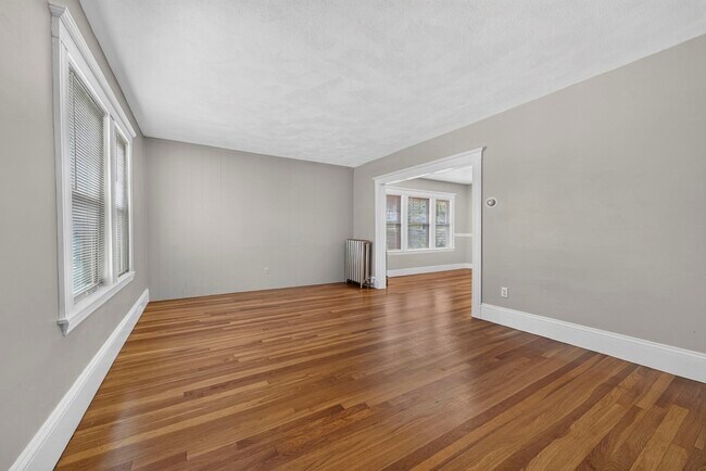Building Photo - 156 W Adams St