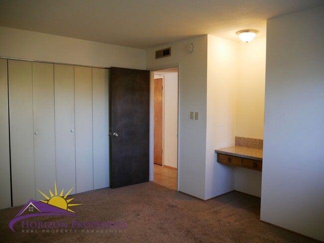 Building Photo - 2741-2743 El Caprice Dr