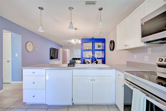 Building Photo - 4706 Mercado Dr