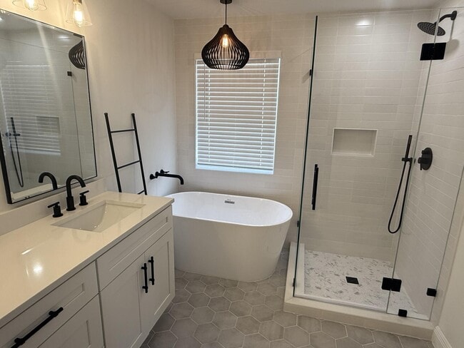 Building Photo - 7218 Panache Way