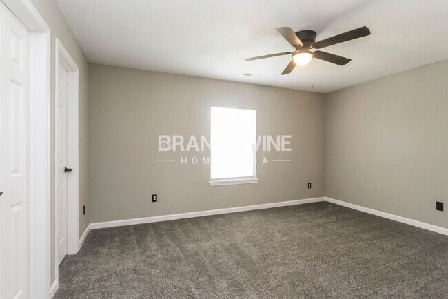 Building Photo - MOVE IN SPECIAL - February FREE with move ...