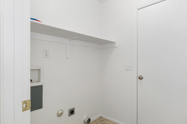 Building Photo - 9249 E Desert Cove Cir