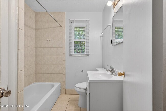 Building Photo - 7248 Stonehurst Rd N