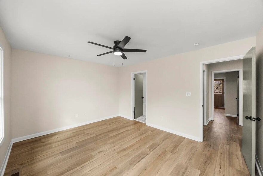 Building Photo - 5702 Brentwood Meadows Cir