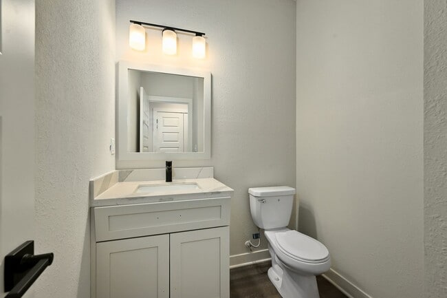 Building Photo - Three Bedroom Townhome with Large Unfinish...