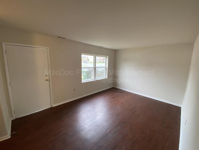 Building Photo - 928 Bellows Ave