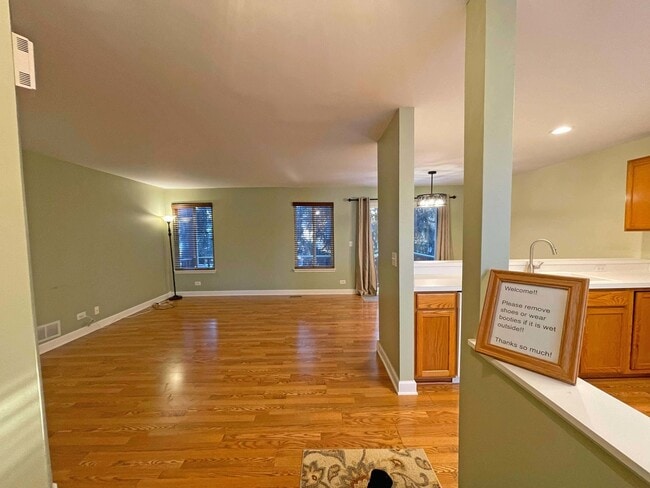 Building Photo - 2043 Orchard Ln