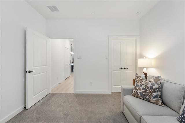 Building Photo - 2833 Applewood Wy