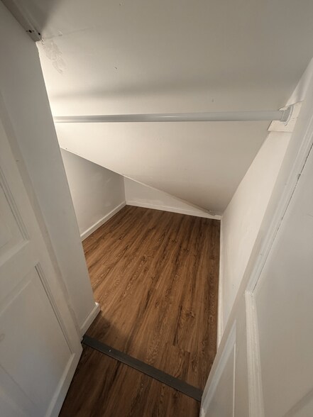 Closet / Storage Space 2 - 385 Huntington Rd