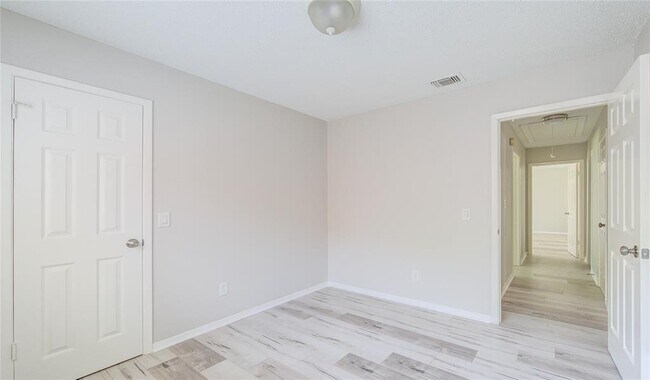 Building Photo - 4407 Alamo Ave