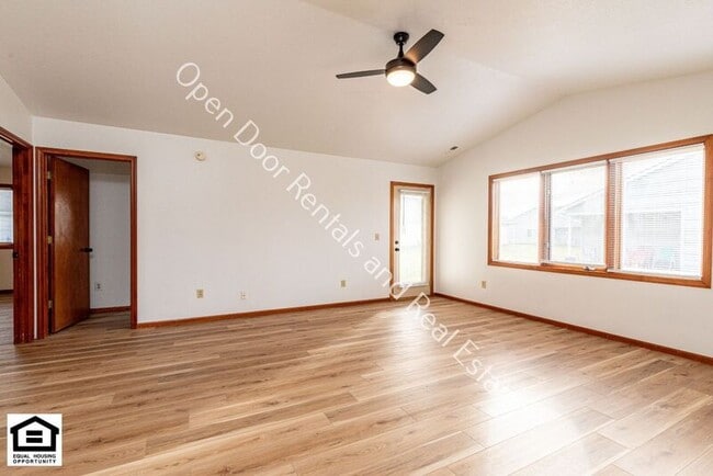 Building Photo - 1510 Fieldstone Dr