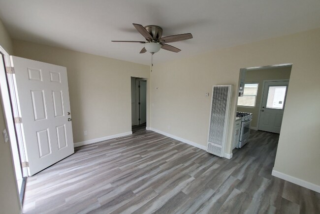 Building Photo - 4834 Pescadero Ave