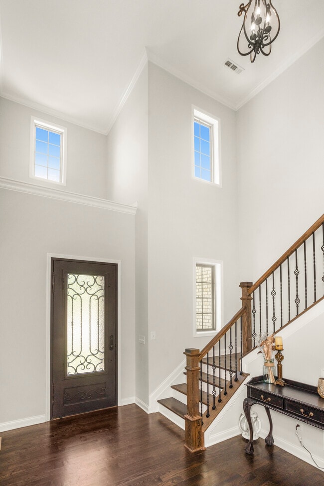 Building Photo - 2024 Albatross Way