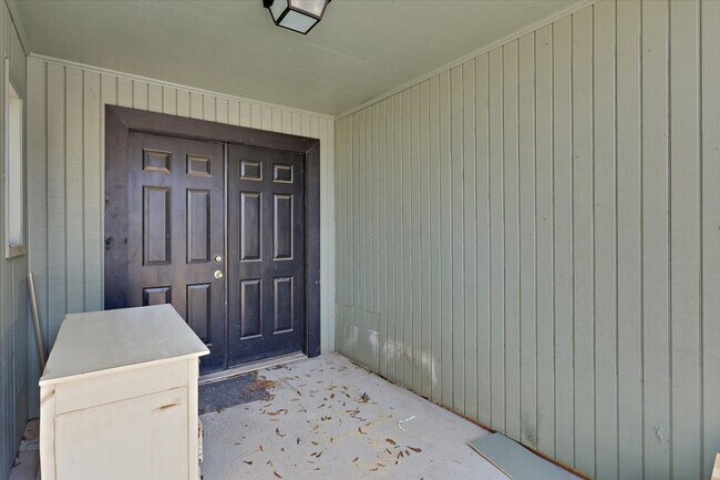 Building Photo - 1001/1003 Euclid Ave