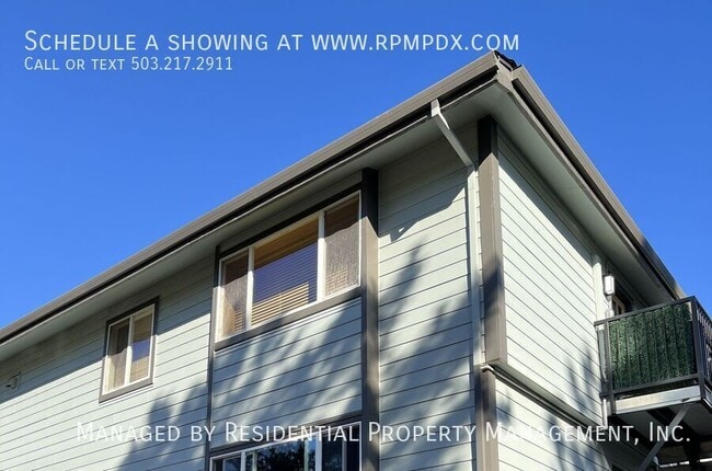 Building Photo - 5715 NE Sacramento St