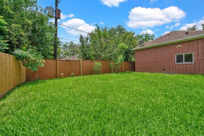 Building Photo - 4317 Willowbend Blvd