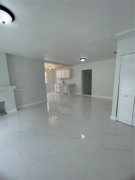 Building Photo - 7631 NW 4th Ave