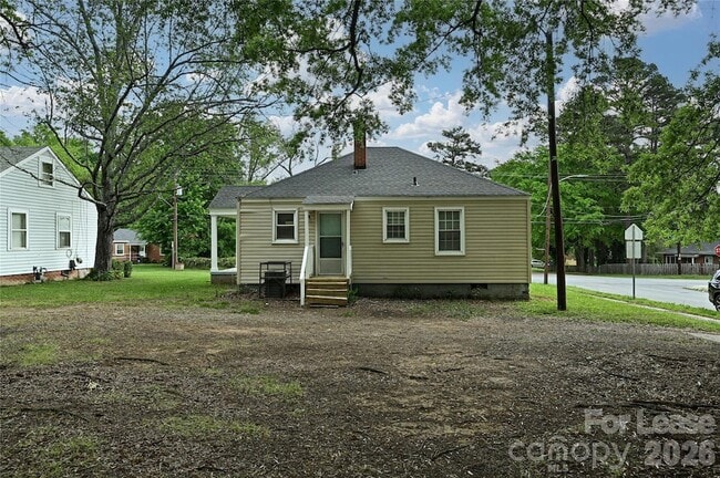 Building Photo - 415 Norris Ave