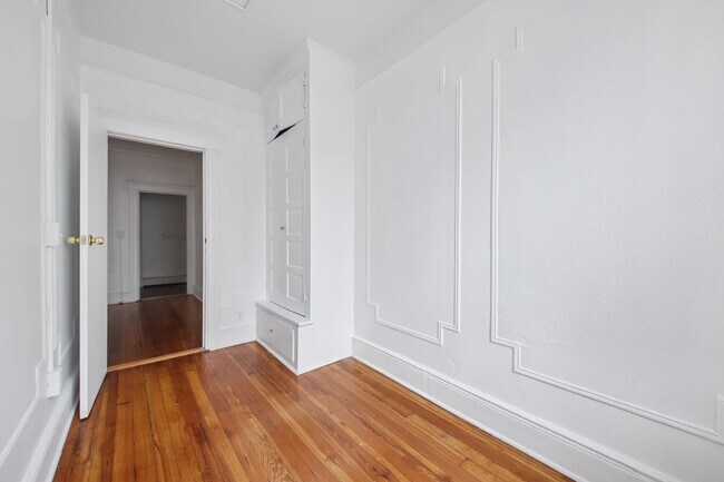 Building Photo - 122A Baldwin Ave