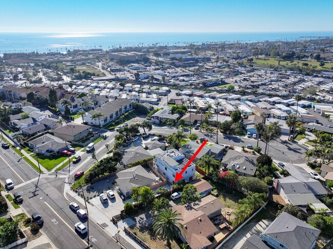 Building Photo - 810 California St