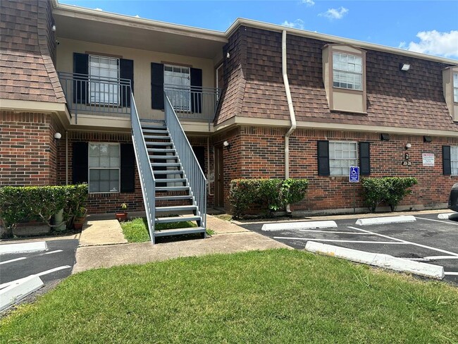 Building Photo - 1751 Moritz Dr