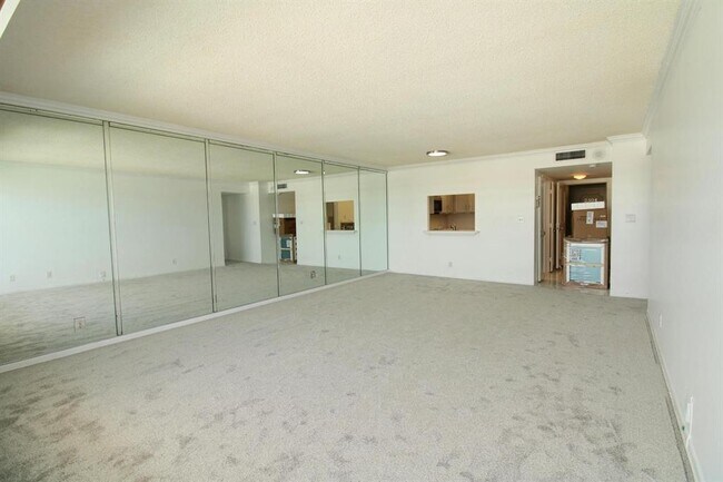 Building Photo - 3900 Galt Ocean Dr