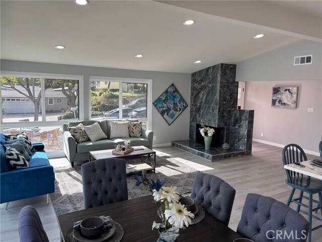 Building Photo - 19 Gaucho Dr