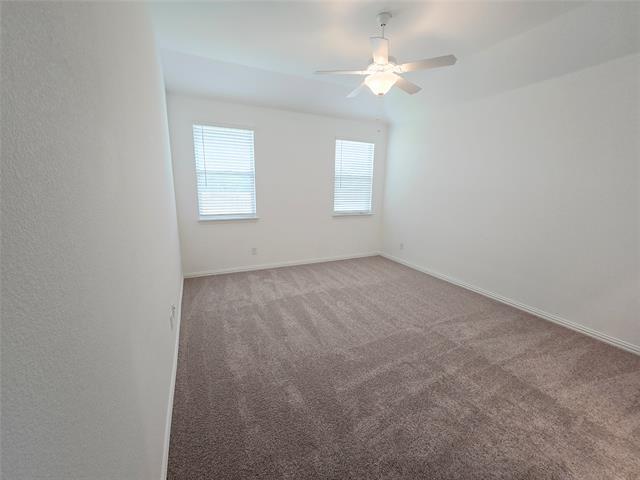 Building Photo - 712 Roanoke Dr