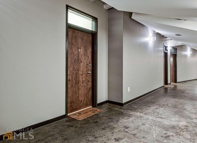 Building Photo - 805 Peachtree St NE