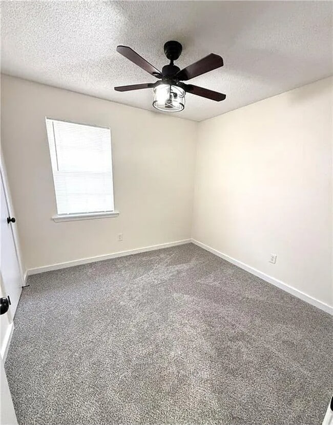 Building Photo - 10219 Gulfcrest Rd