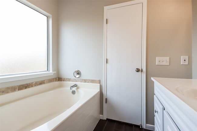 Building Photo - 22034 Willow Downs Dr
