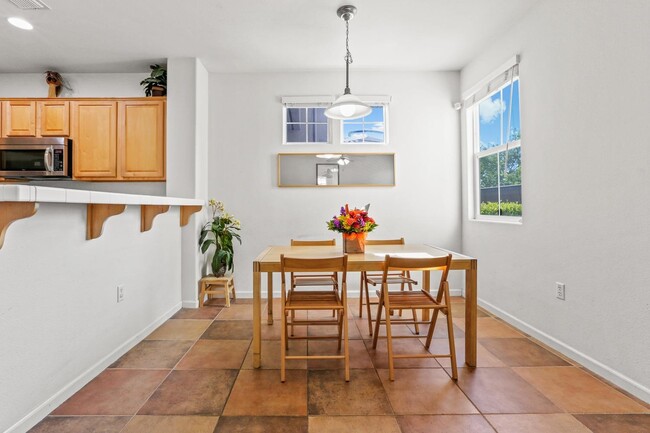 Building Photo - 507 Dante Cir