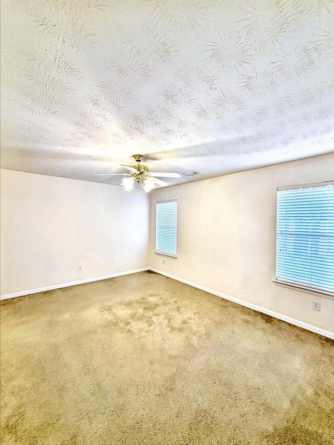 Building Photo - 4710 Kiowa Cir