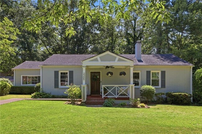 Building Photo - 2305 Sanford Rd