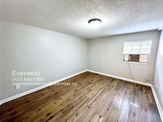 Building Photo - 5727 N Morgan Ln