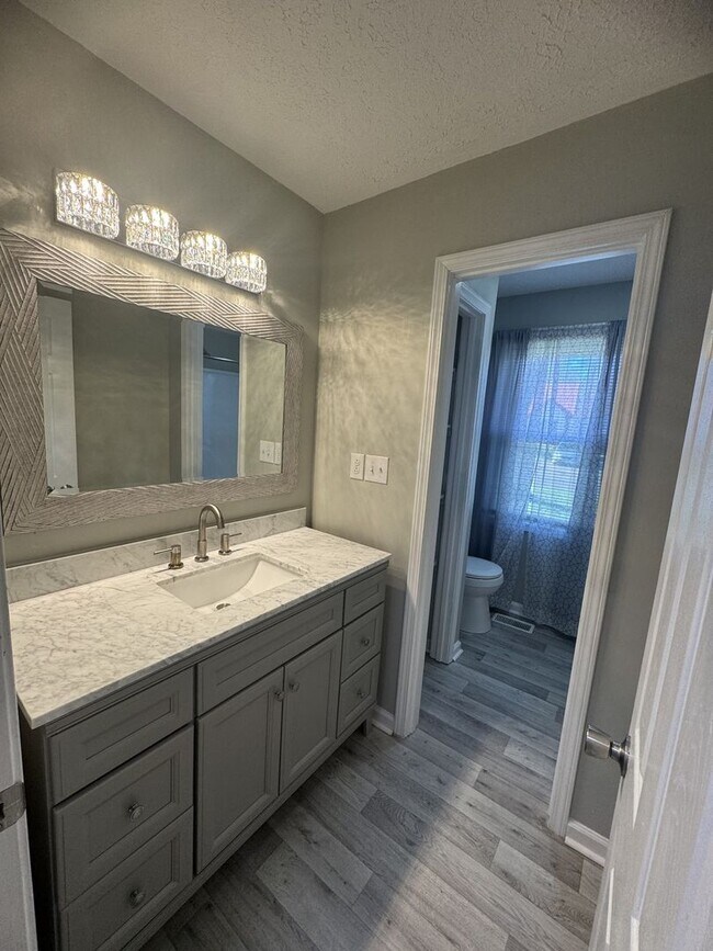 Building Photo - Single Family Home in Clarksville