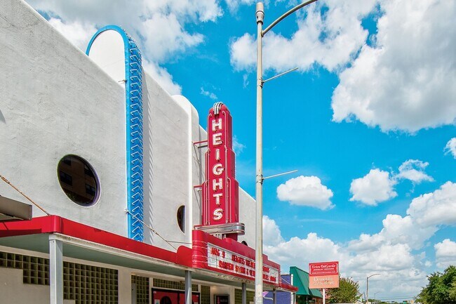 Building Photo - 936 W 26th St