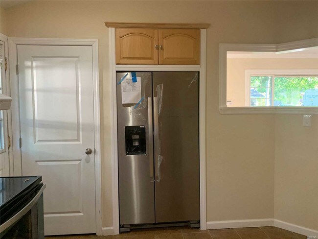 Building Photo - 177 Mastic Blvd