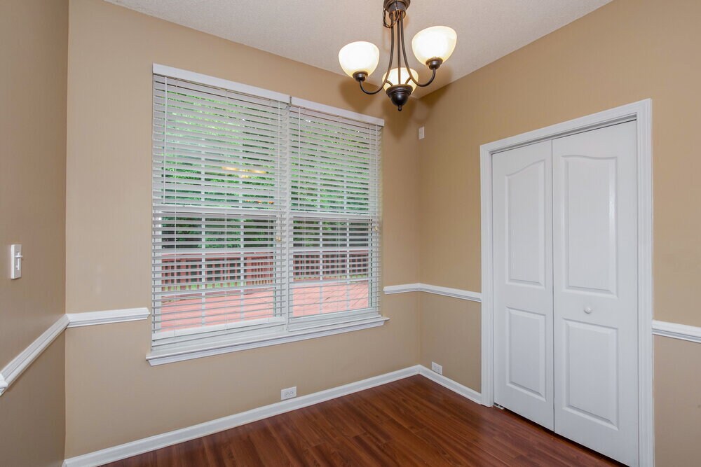 Building Photo - 12132 Old Willow Rd