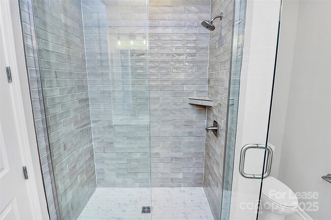 Building Photo - 5731 Castlerea Dr