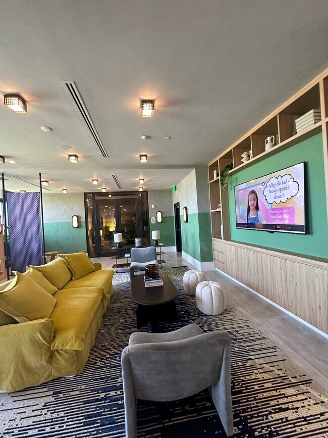 Building Photo - 3242 NW 3rd Ave