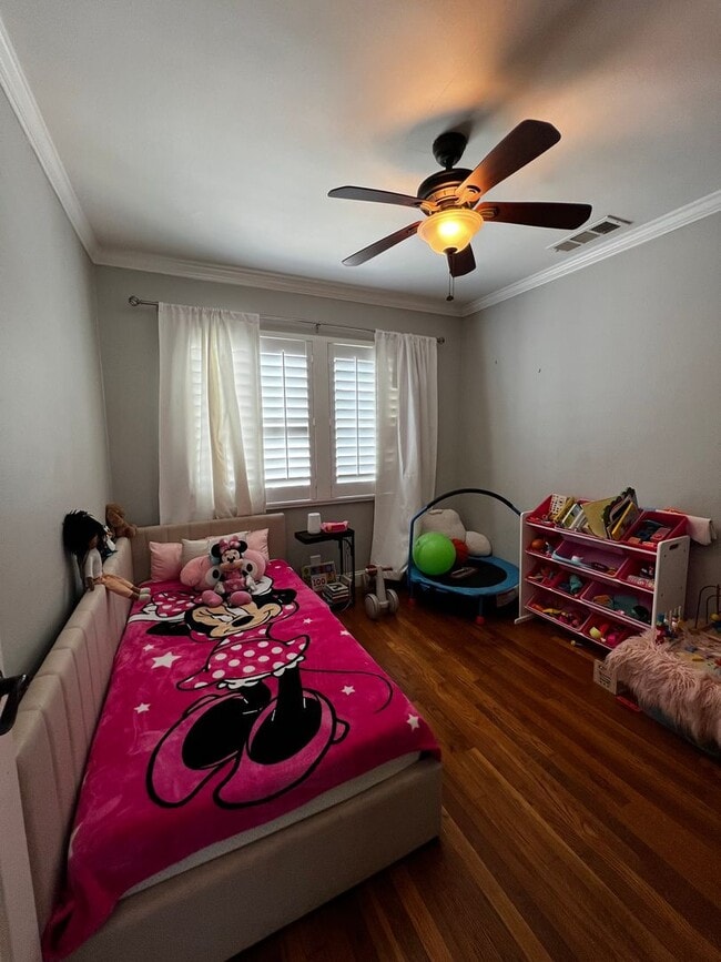 Building Photo - 3 Bed 2 Bath Home For Rent in an Excellent...