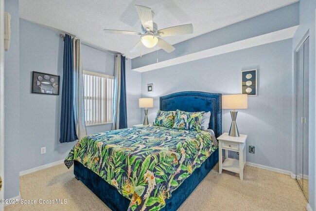 Building Photo - 8700 Ridgewood Ave